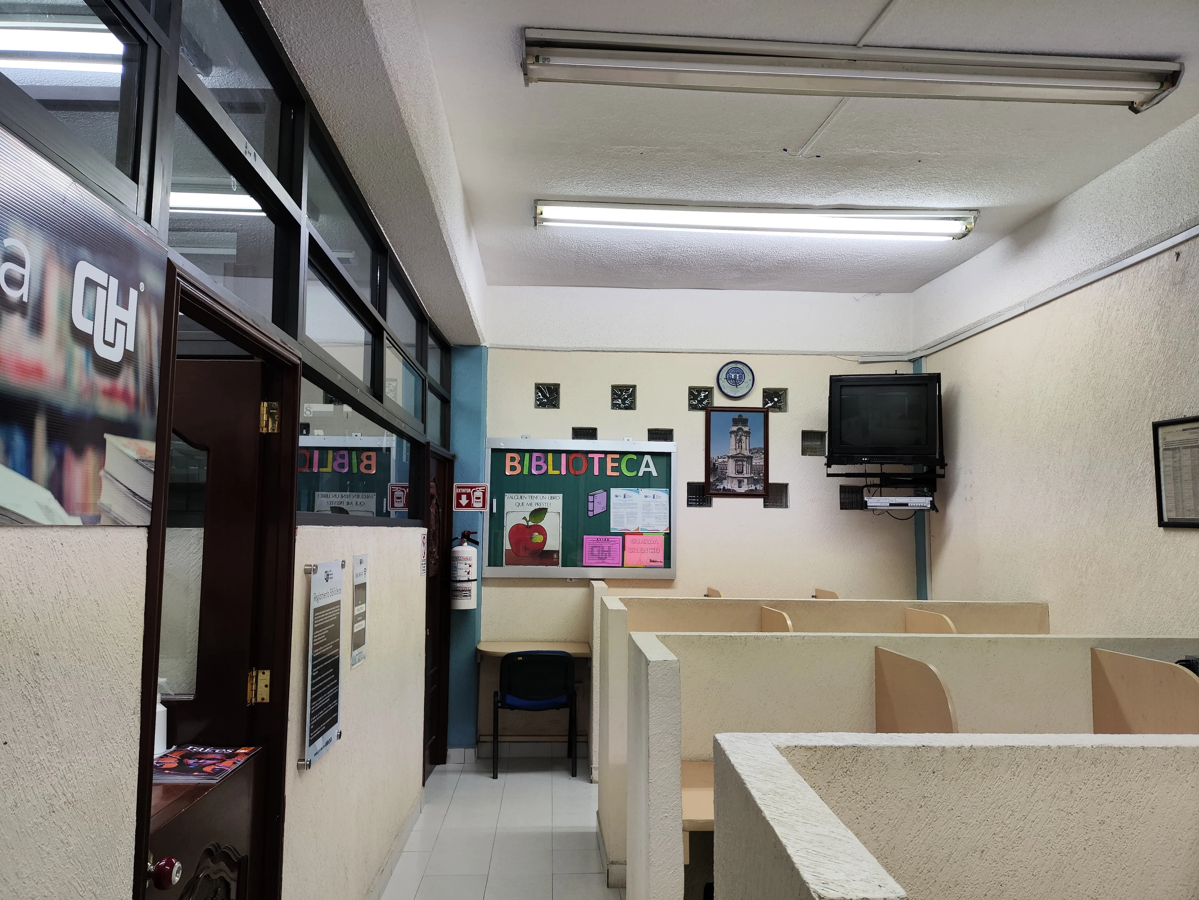 Interior de la Biblioteca 2